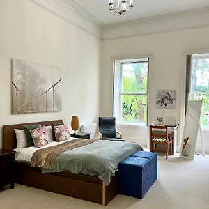 Apartment Grosvenor In - Great For Families, Groups, Couples, 80 Sq M, Parking, Bath